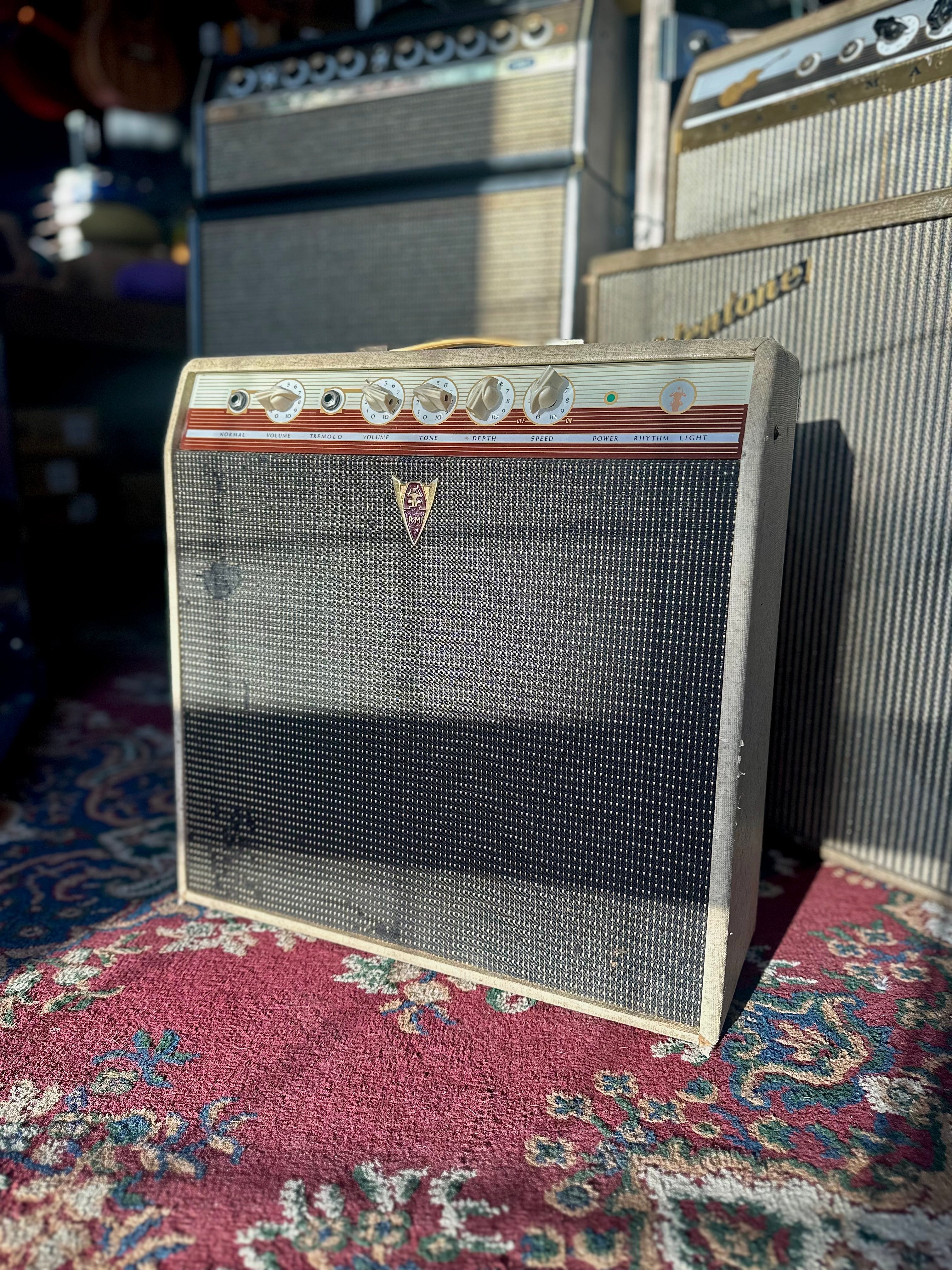 Goldentone | 1758 | Universal | 12 Watt Combo | Single 12” | 1964 | Re-Conditioned | Vintage Goldentone | 1758 | Universal | 12 Watt Combo | Single 12” | 1964 | Re-Conditioned | Vintage